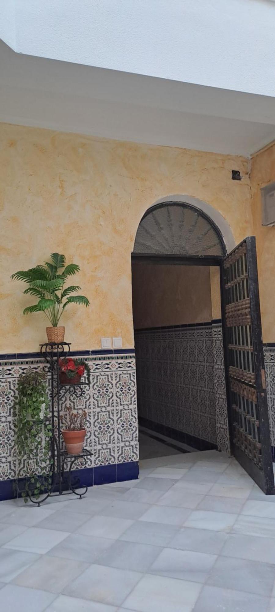 Patio Andalusi Junto A La Vina Apartment Кадис Екстериор снимка